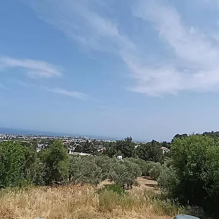 With Large Garden And Balcony In Touch With Nature Apartment